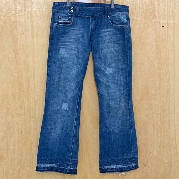 DIESEL boot-cut denim pant 디젤 로우라이즈 부츠컷