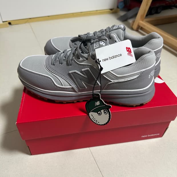 (새상품) 말본 x 뉴발란스 골프화 그레이 290 판매