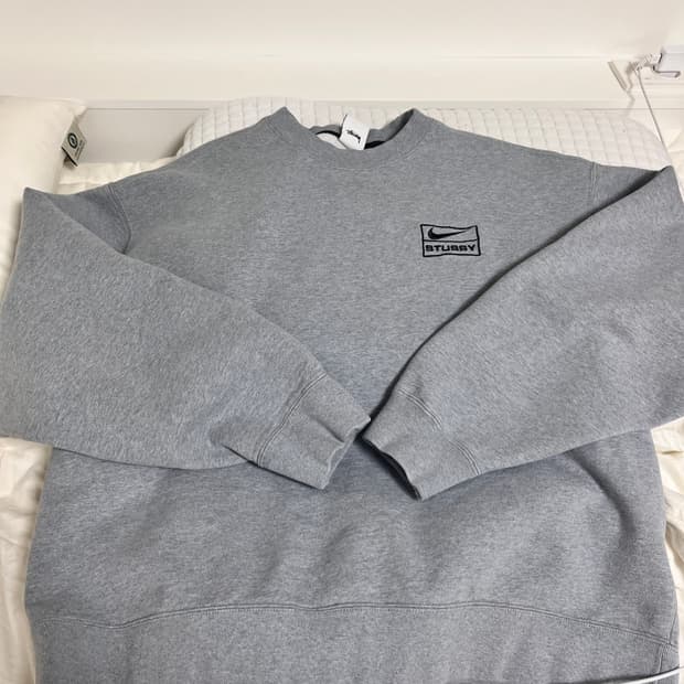 나이키 X 스투시 NRG 플리스 크루넥 다크 그레이 헤더 M사이즈