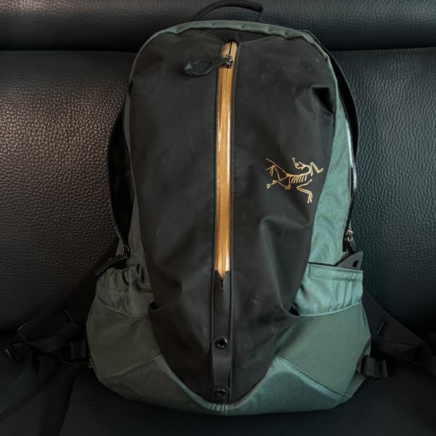 아크테릭스 아로 16 다크 매직