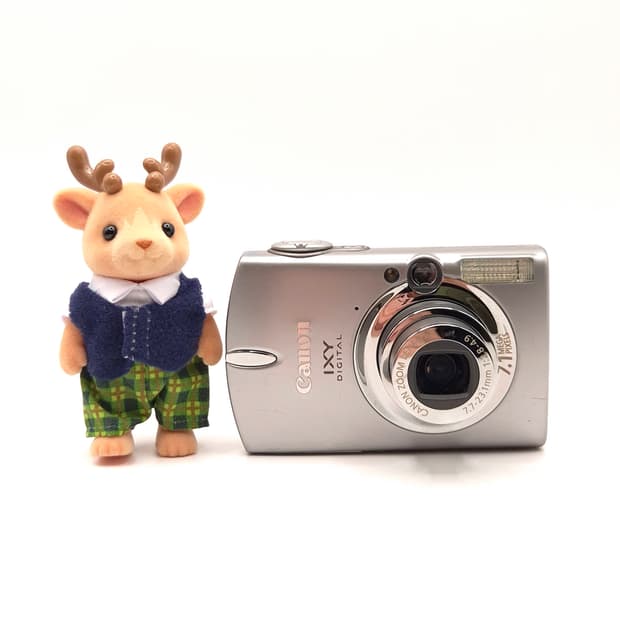 📸 캐논 익시 600( IXUS 700) 💕
👉 클래식 CCD 감성