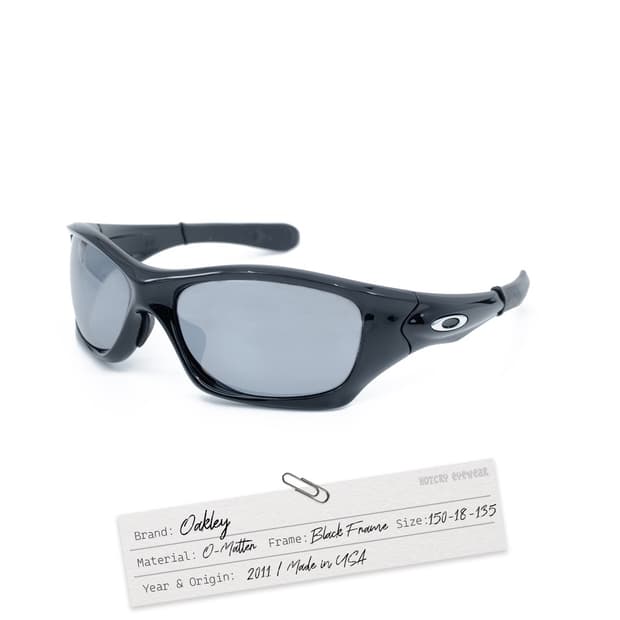 Oakley Pit-Bull