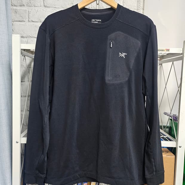 아크테릭스 남성 긴팔 티셔츠 100 라운드 지퍼 블랙 MM07