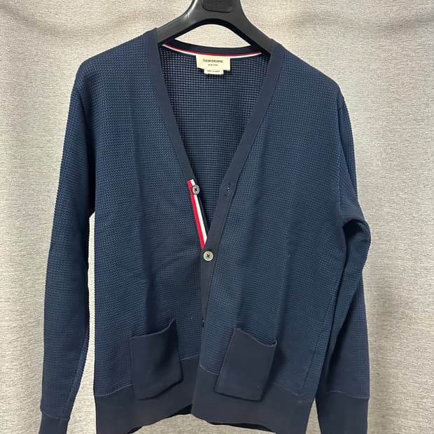 (3) 톰브라운 히든탭 코튼 가디건 네이비