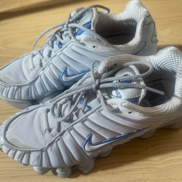 나이키 샥스 240 화이트 그레이 라이트블루 