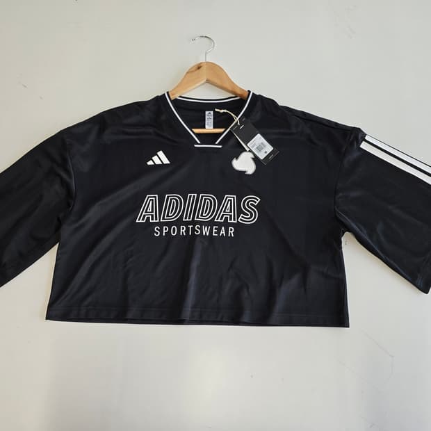 아디다스 티로 Q2 오버사이즈 크롭티셔츠 블랙 M