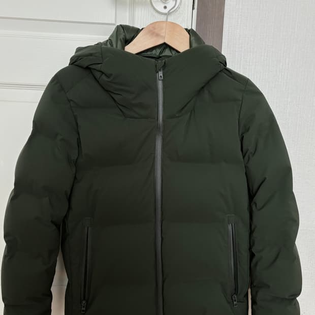 유니클로 심리스다운파카 패딩