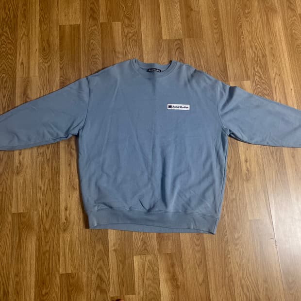 아크네 스튜디오 맨투맨