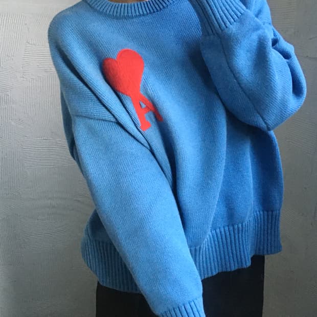 AMI 아미 빅 하트 로고 블루 자수 코튼 스웨터