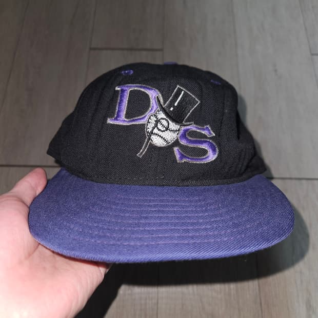 90s new era fitted cap