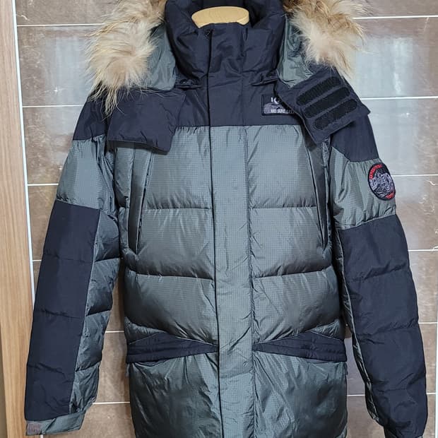 (남성105사이즈) 칸투칸 겨울 패딩(오리털100)