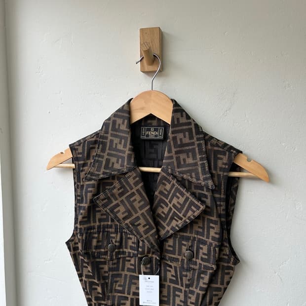 16822 - 펜디 진 주카 베스트 자켓