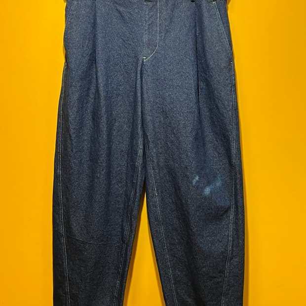 [L] 애프터프레이 와이드 테이퍼드 플리츠 데님 팬츠