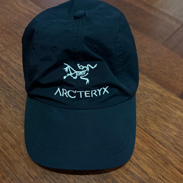 아크테릭스 모자