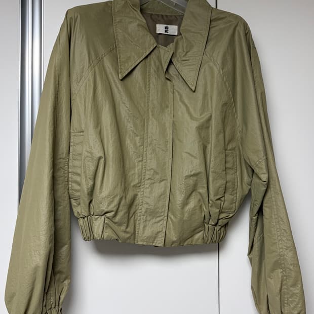 Khaki cropped jacket