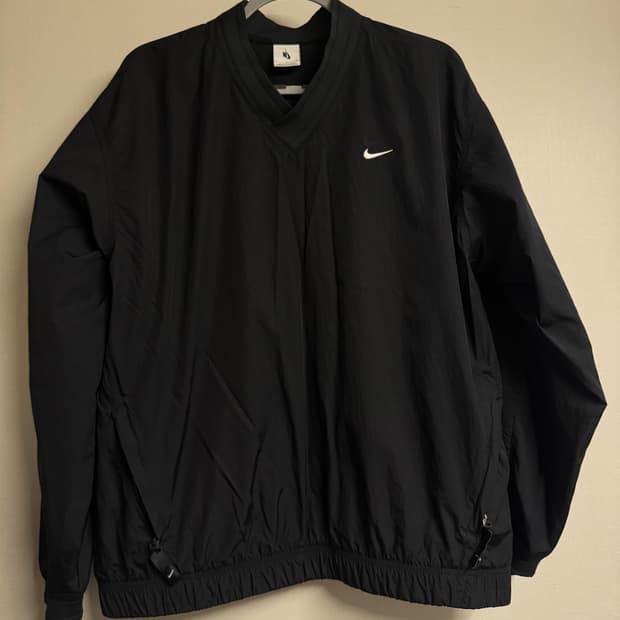 나이키NRG 솔로스우시 바람막이 풀오버 M 블랙 (오버핏)