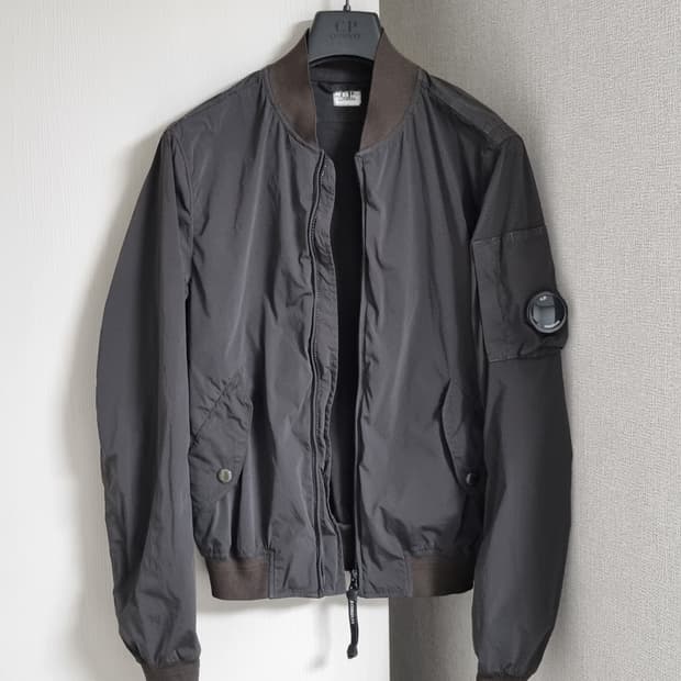 cp컴퍼니 나이크라 바람막이 자켓