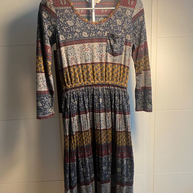 써스데이 아일랜드 패턴 롱 원피스 S