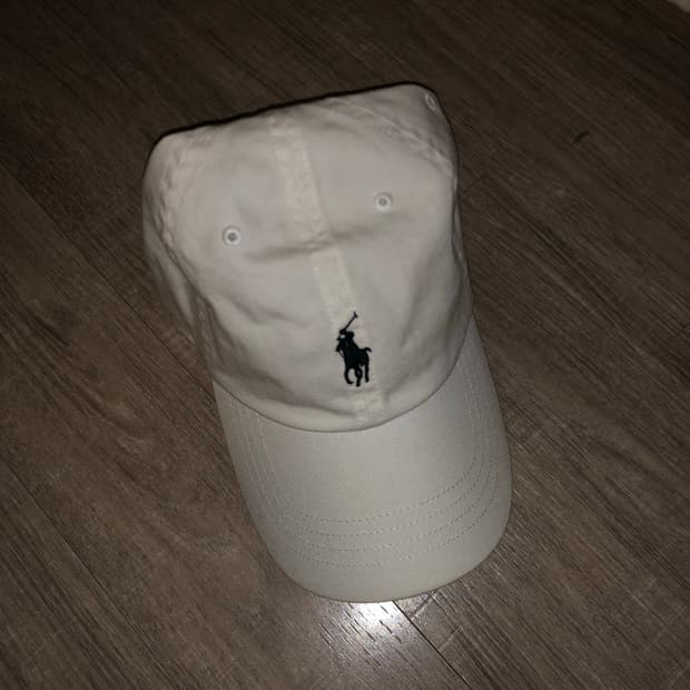 폴로 캡 화이트