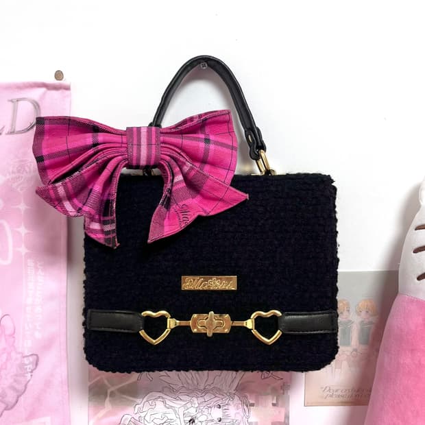 MA*RS마즈 블랙핑크 체크 리본 참 금장 백 오네갸루 핀터 아게하109