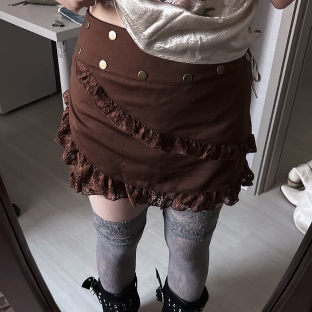 브라운 레이스 버튼 장식 스커트