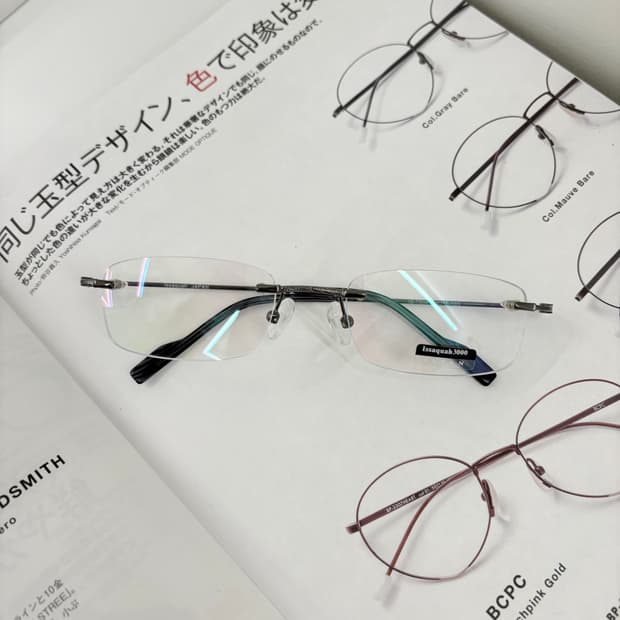 Issaquah 실버그레이 반무테 안경