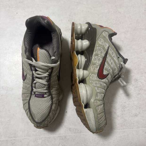 나이키 샥스 TL 235