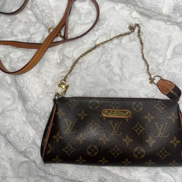 루이비통 모노그램 에바클러치 