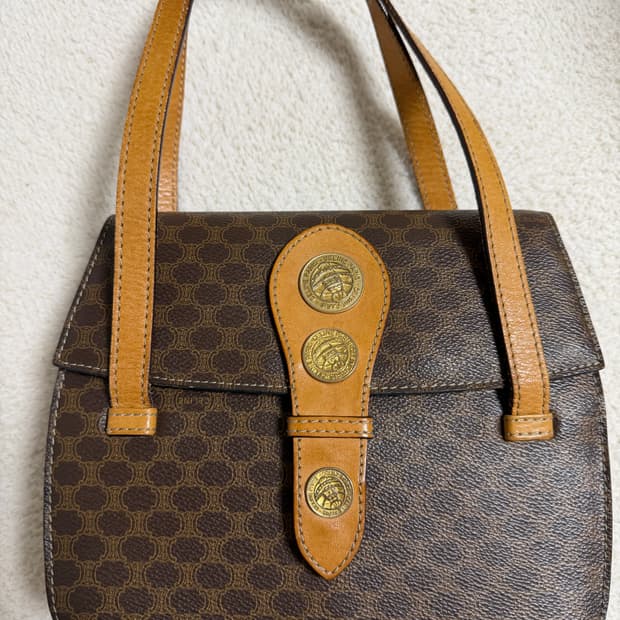 셀린느 마카담백