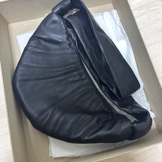 [S] 르메르 크루아상백 나파 레더 블랙