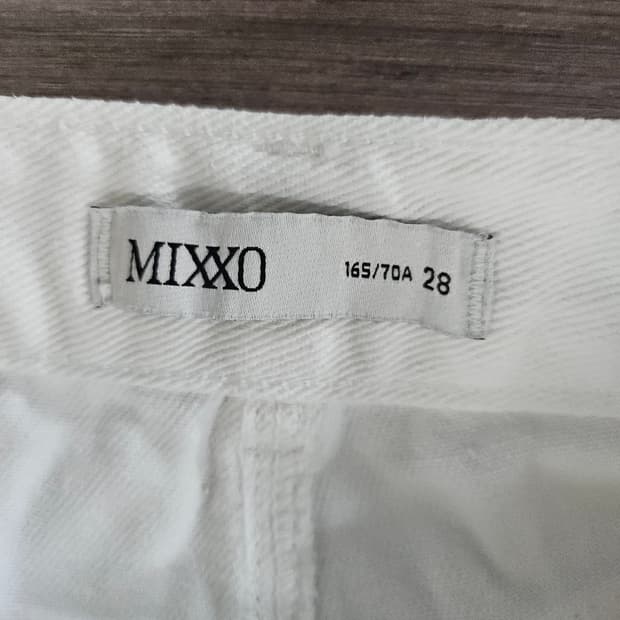 MIXXO 흰색 바지 28사이즈