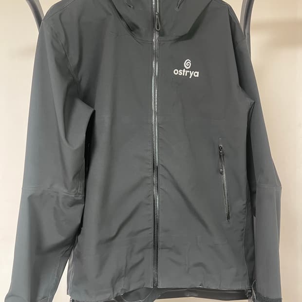 ostrya cambium hard shell 자켓