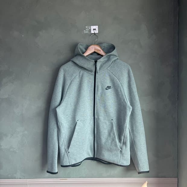 나이키 테크팩 후드집업 그레이