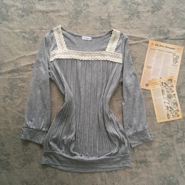 jpn vintage gray mori lace pleats t-shir