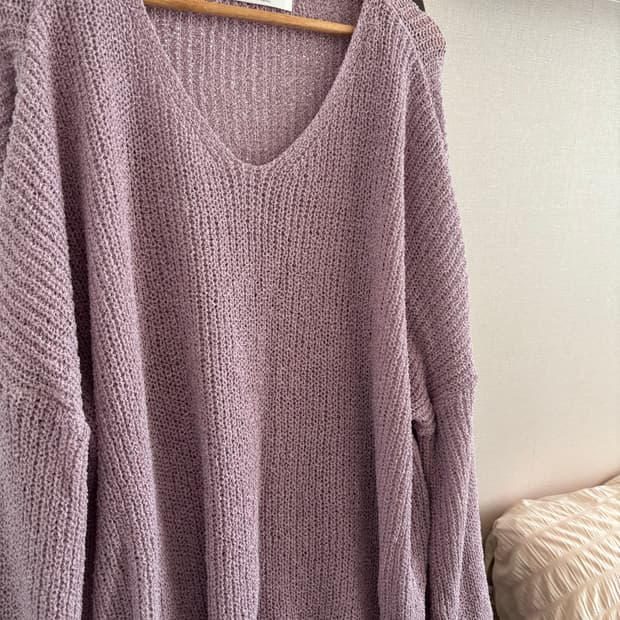 브이넥 여름 니트 라벤더 (새상품)