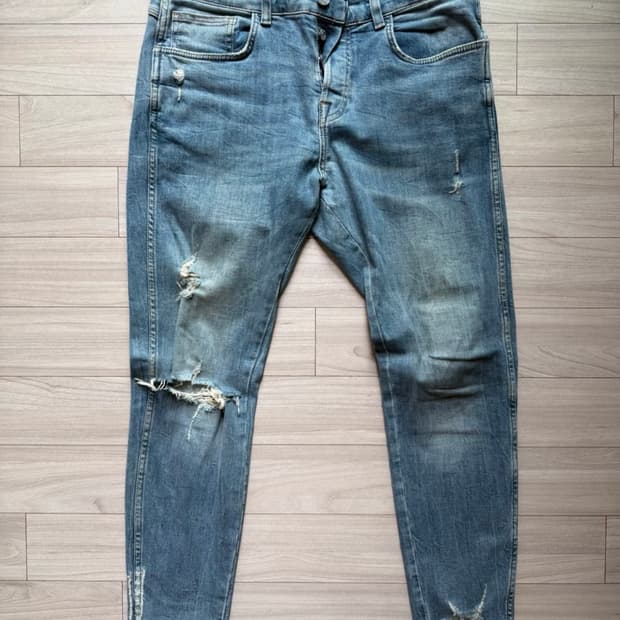 ZARA MAN 디스트로이드 데님 EUR 42 (USA 32)