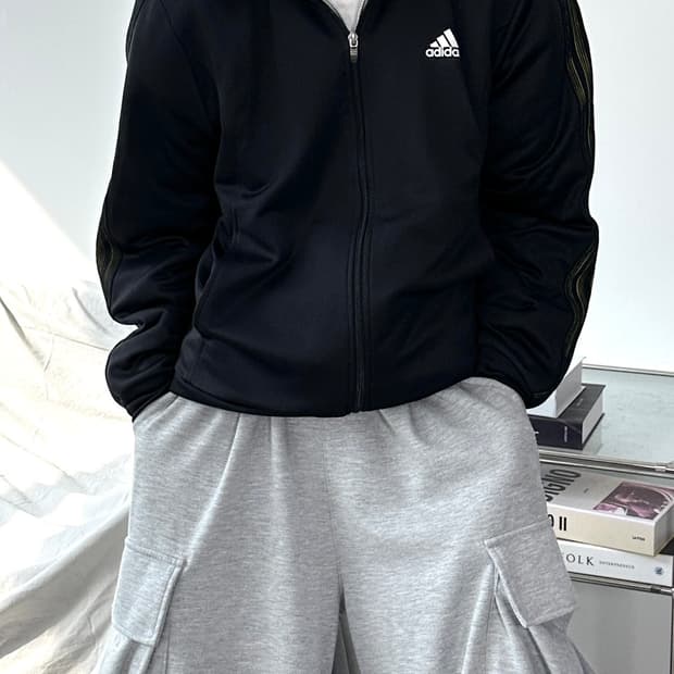 아디다스 블랙 홀로그램 트랙탑 져지 L