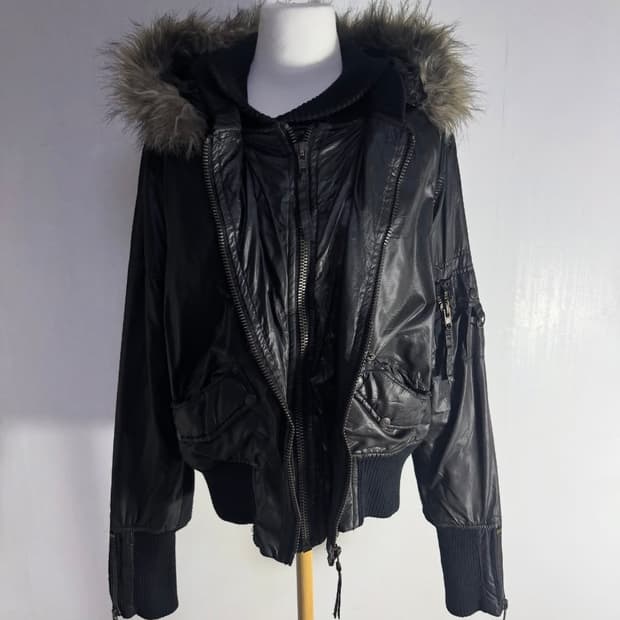 Agate label 퍼 트리밍 후드 MA-1