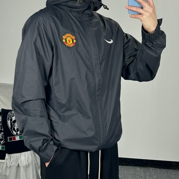 나이키 맨체스터 유나이티드 바람막이 자켓 M  