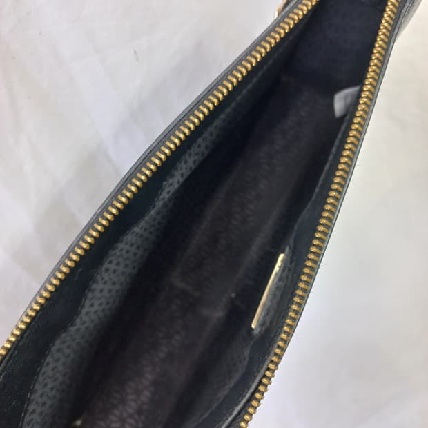 루이까또즈 블랙 체인 크로스백