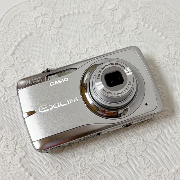 카시오 엑슬림 z550 채영 차정원 디카 팔아요