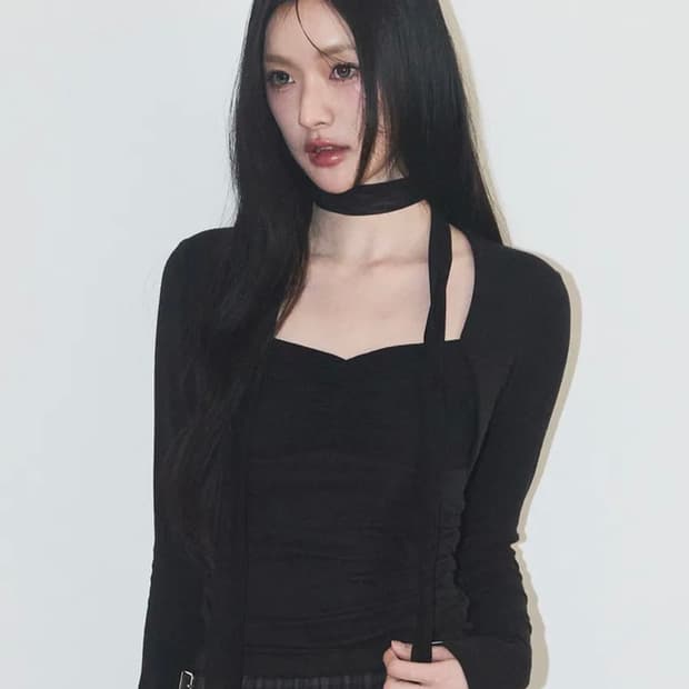 일리고 ILLIGO 셔링 볼레로 탑 블랙