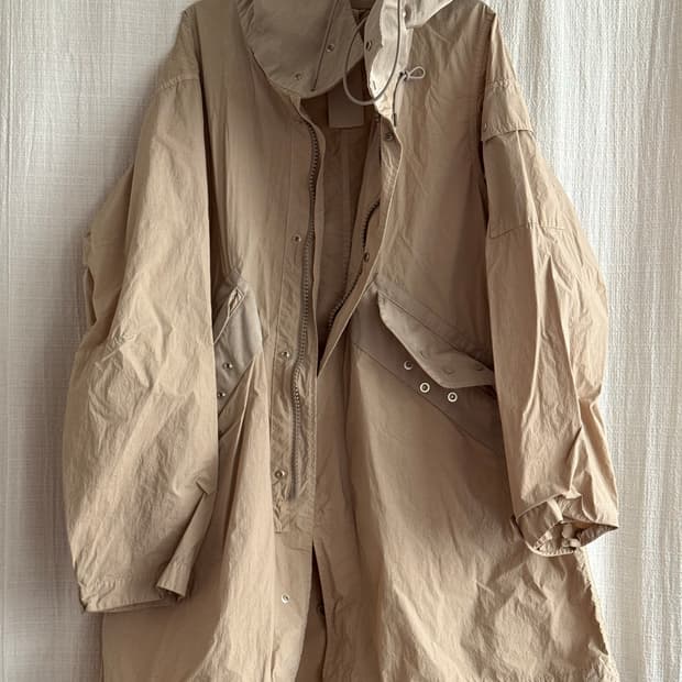 텐씨(Ten C) 미드 레이어 자켓 입니다. 