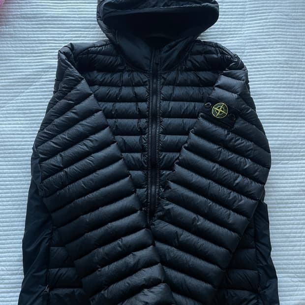 스톤아일랜드 주니어 경량패딩 14Y