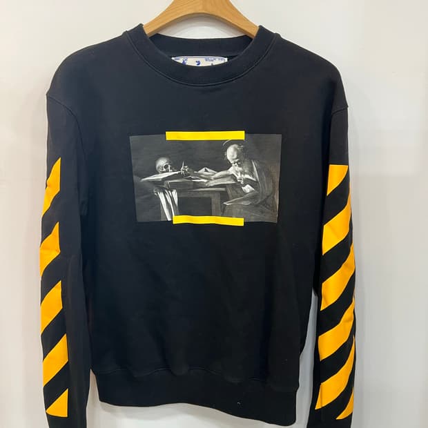 오프화이트 카라바지오 맨투맨 M사이즈