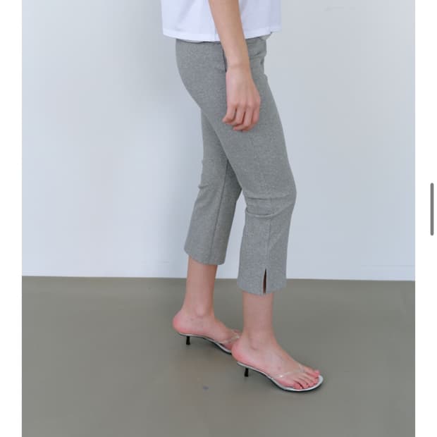 수토 Ease Capri Leggings (Gray)