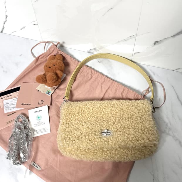 [A+ 정품] 미우미우 시어링 퍼 숄더백