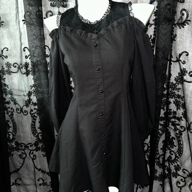 lace black dress