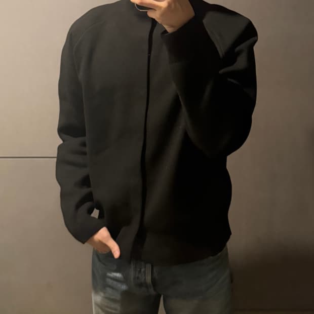 아모멘토 라운드 슬리브 가디건 블랙