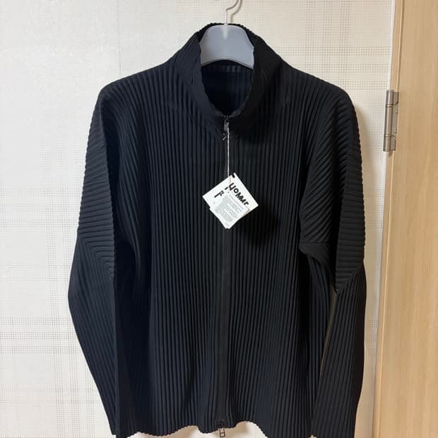 옴므플리세 베이직 집업